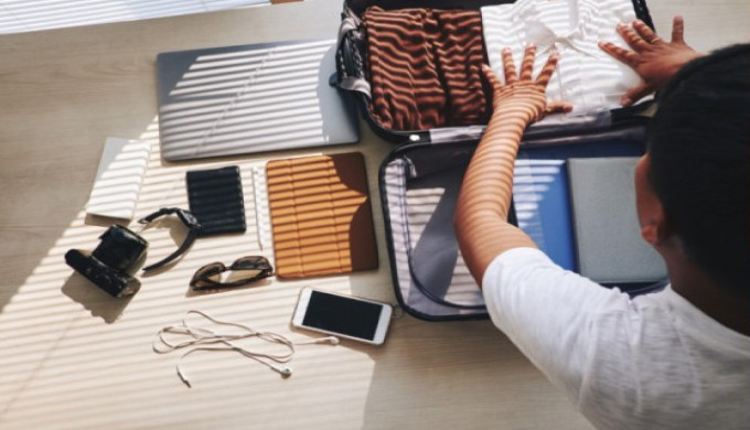 Ayla Diaper Bag Review: Minimal Style, Real Organization, and the Vacuum Bundles That Make Life Easi